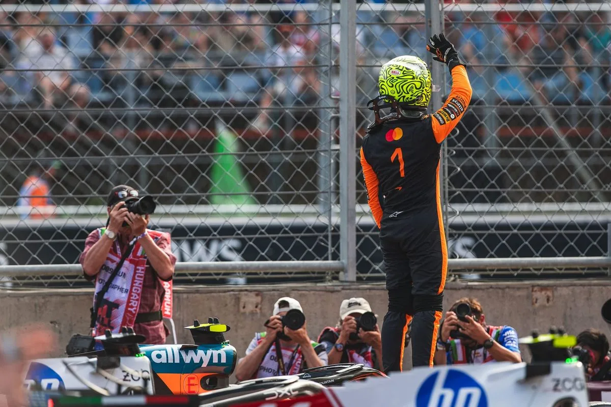 Lando Norris signs new McLaren contract until end of 2030